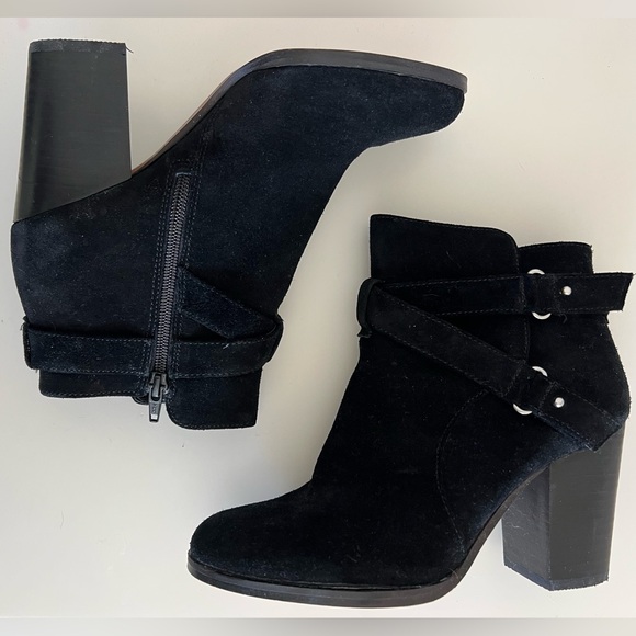 Gianni Bini Black Suede Bootie - Picture 1 of 4